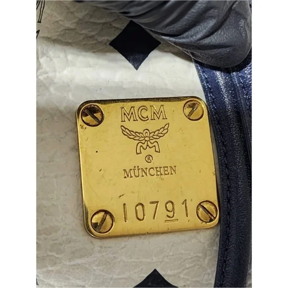 Authentic MCM 2way Visetos Small Drawstring Shoulder Bag White/Navy Blue - Picture 14 of 16